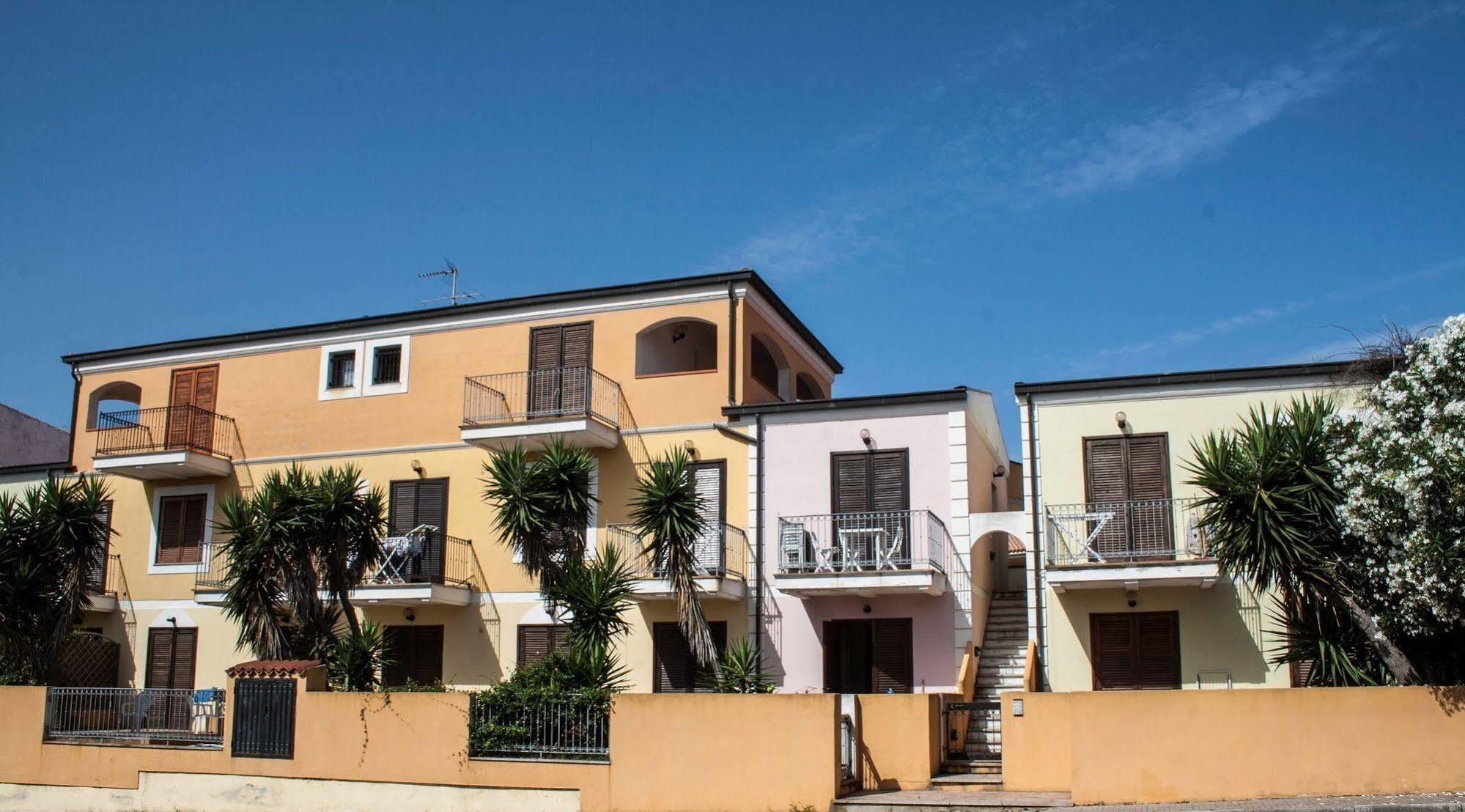 Residence Le Pavoncelle Santa Teresa Gallura Ngoại thất bức ảnh