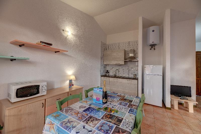 Residence Le Pavoncelle Santa Teresa Gallura Ngoại thất bức ảnh